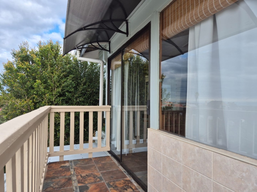 4 Bedroom Property for Sale in Stilbaai Wes Western Cape